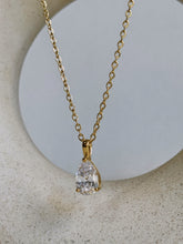 Teardrop necklace