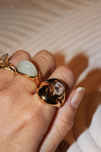 Pearl Adjustable signet