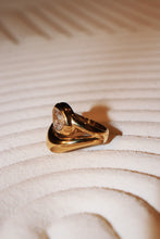 Pearl Adjustable signet