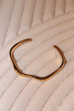 Curve Bracelet