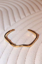 Curve Bracelet