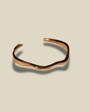 Curve Bracelet