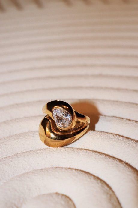 Pearl Adjustable signet